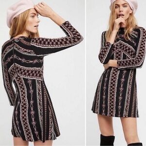Free People Stella Mock Neck Mini Dress Retro Print Black Long Sleeve Size Large